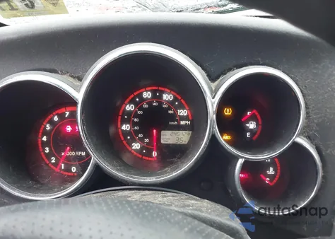 2008 Pontiac Vibe z USA, uszkodzony, nr VIN 5Y2SL65838Z401776